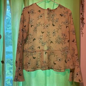 Floral butterfly blouse w/ back details